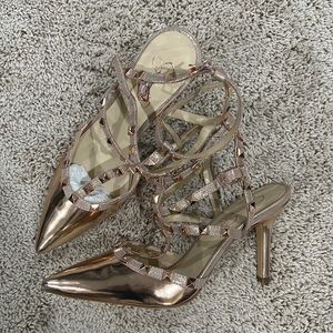 Jessica Simpson (Valentino Rockstud) Style Heels